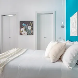  Apartment Parisi